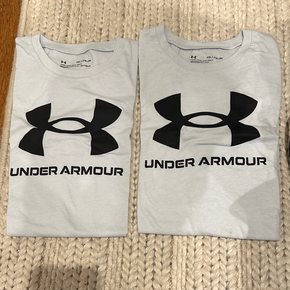 Under Armour White Tees with Black Emblem